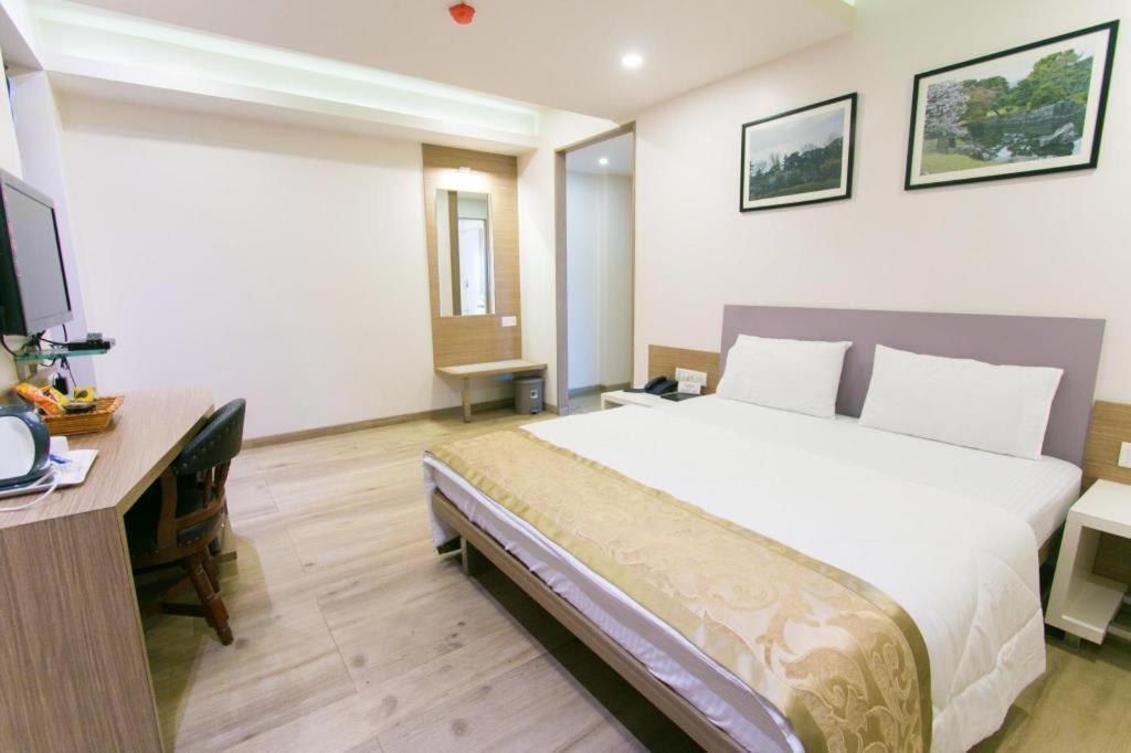 Seasons Hotel Mira-Bhayandar Exterior foto